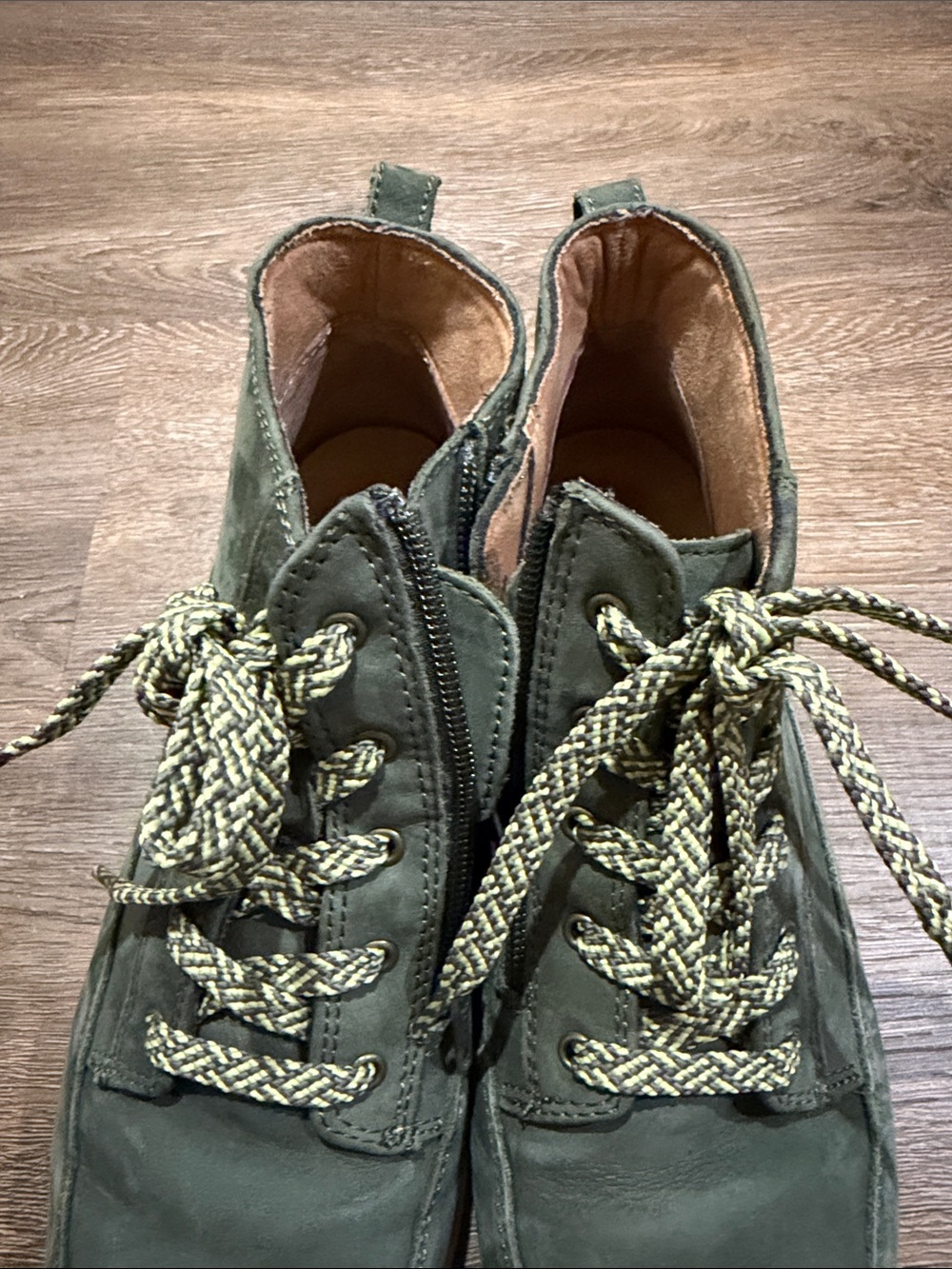 Vionic Magnolia Shawna Short Boot in Olive Green w/ Zip Side Closure - 8.5 WIDE - Picture 5 of 12